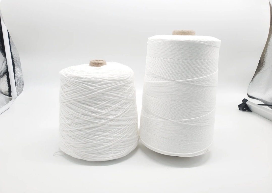Hilo industrial para costura de sacos — conos Lovatech